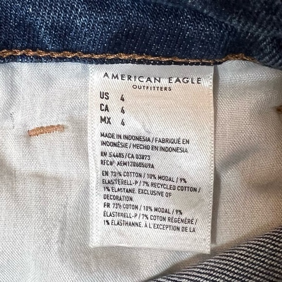 American Eagle V Cross Front Mom Denim Cuffed Women’s Shorts Sz 4 - Picture 6 of 10